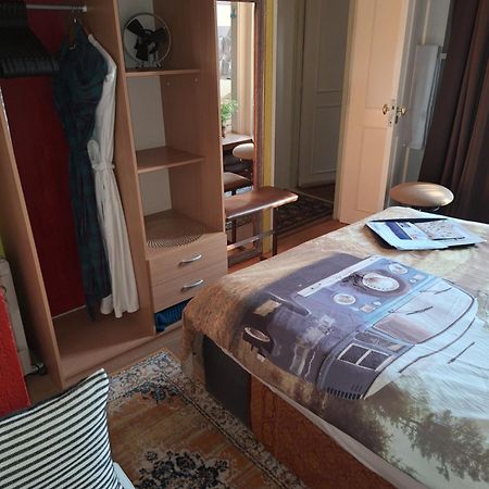 Homey Budget Bedroom Ámsterdam Exterior foto